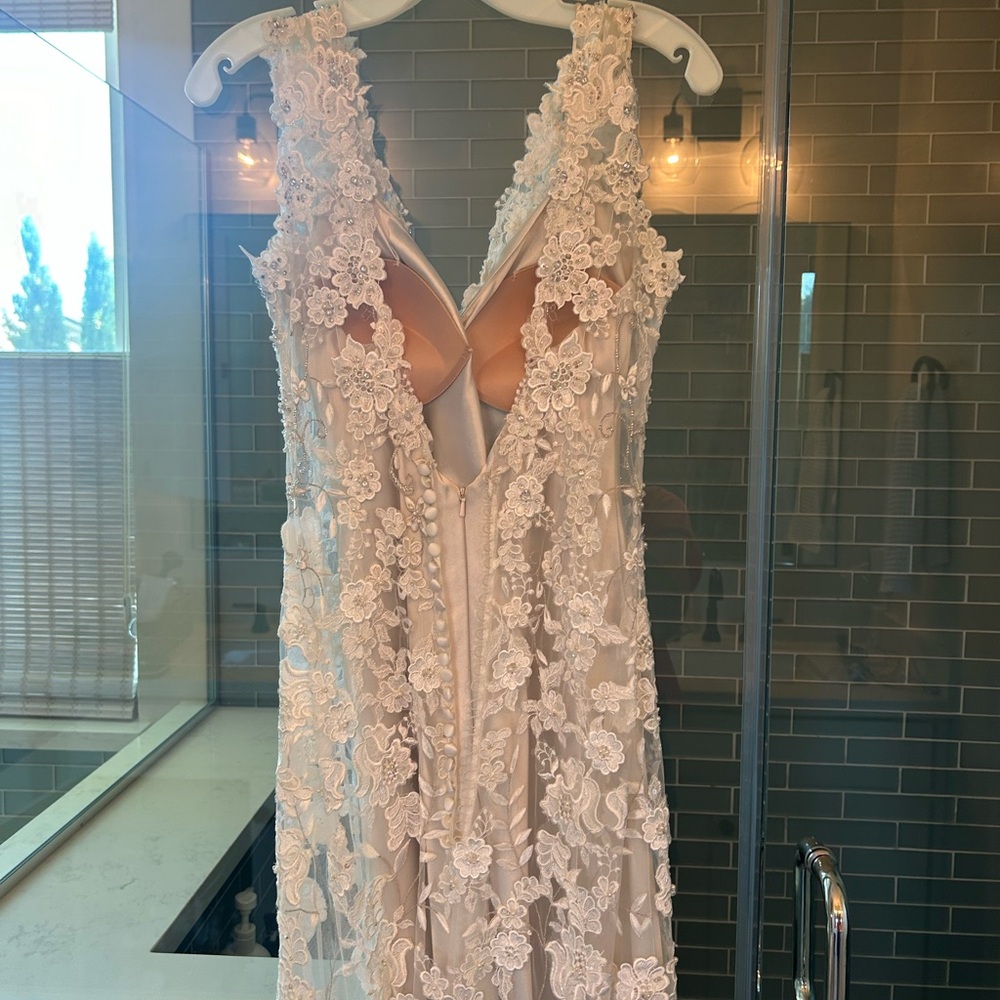 Allure Bridals Ivory Floral Lace Gown - Picture 6 of 16